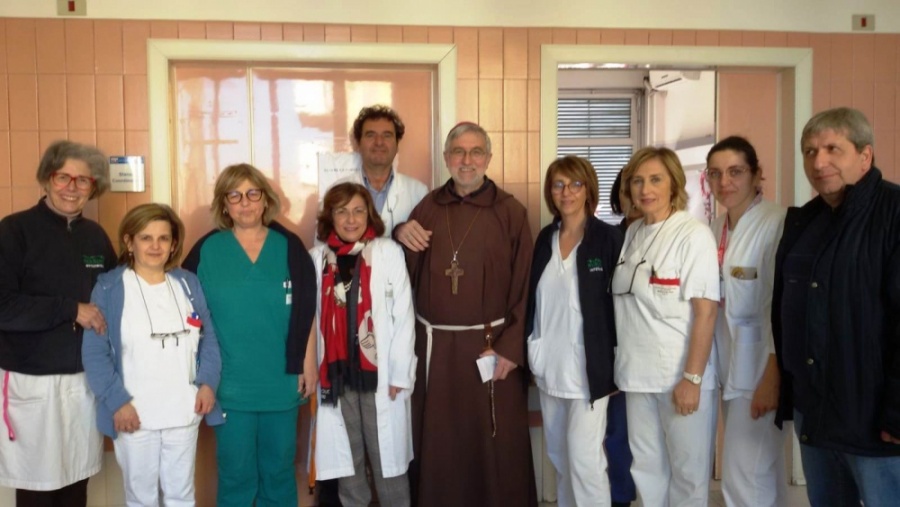Caltagirone. Il vescovo Peri visita Ospedale “Gravina” per la Giornata mondiale del malato